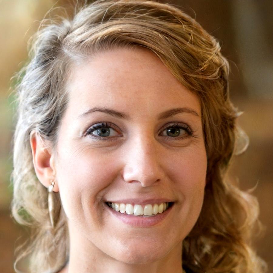 Aurelia Fröhlich, Steueroptimierung und Finanzanalyse